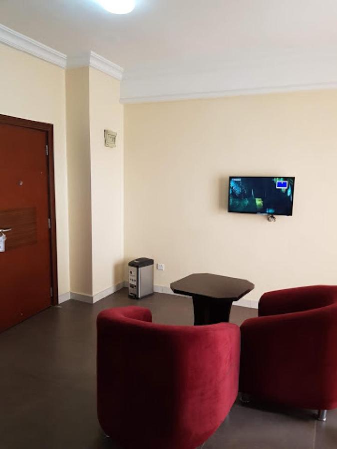 Room In Lodge - Cynergy Suites Royale, Lekki Lagos Exterior photo