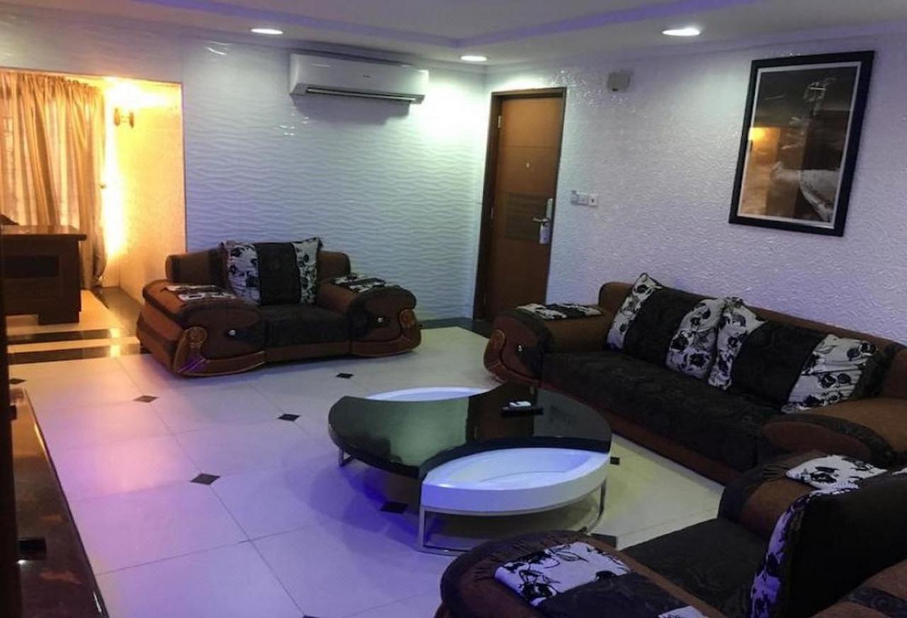 Room In Lodge - Cynergy Suites Royale, Lekki Lagos Exterior photo